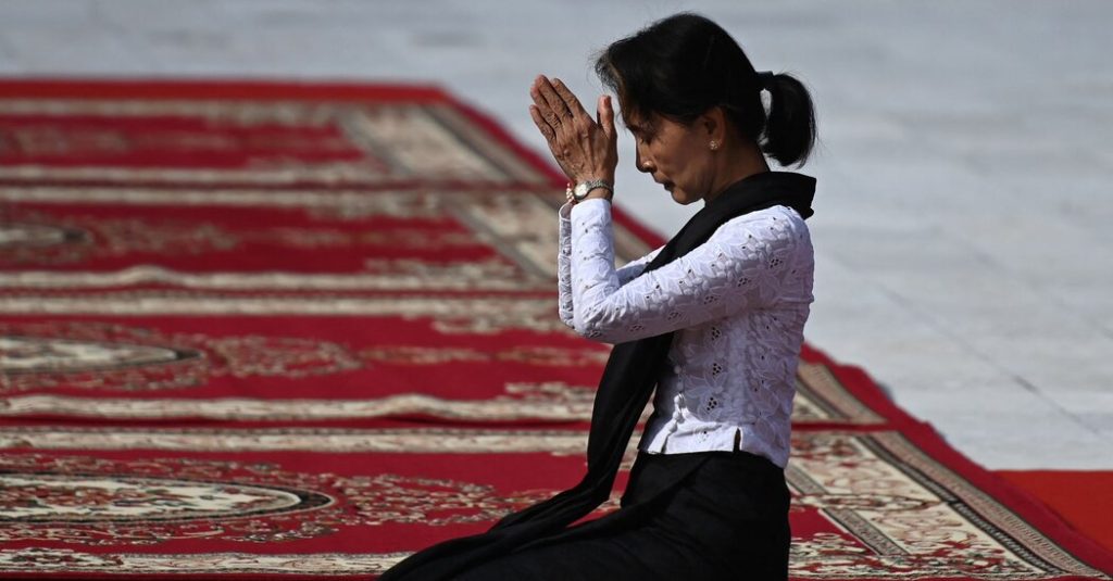 24myanmar-01-facebookJumbo.jpg